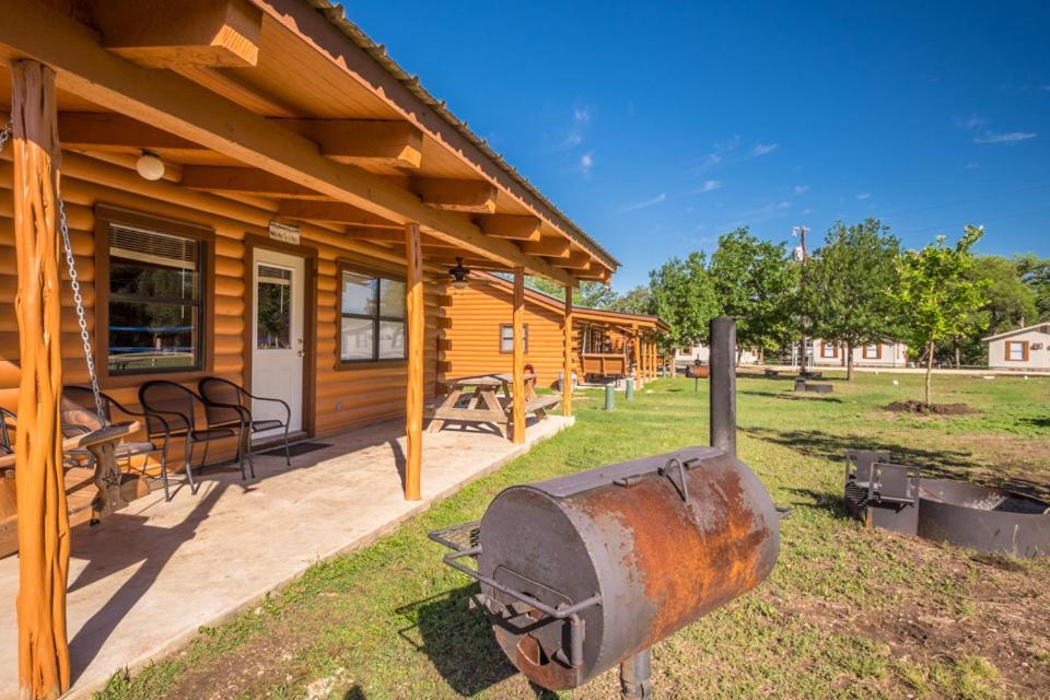 River Bluff Cabins Rio Frio Dış mekan fotoğraf