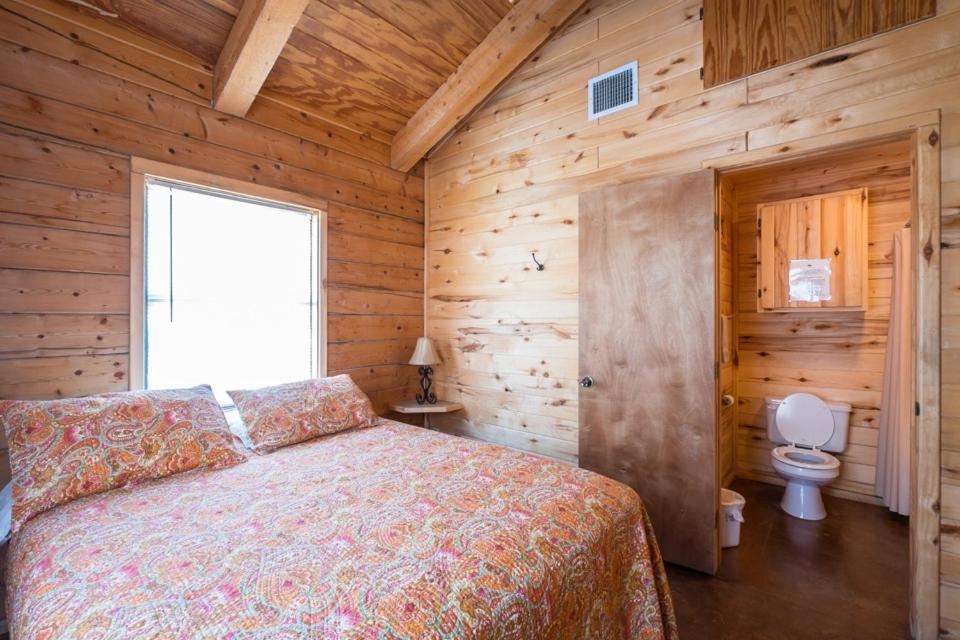 River Bluff Cabins Rio Frio Oda fotoğraf