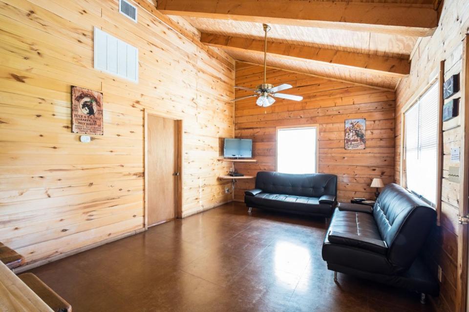 River Bluff Cabins Rio Frio Oda fotoğraf